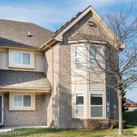Image 1 - 15098 Northpointe Drive, Sterling Heights, MI 48313, USA - Condo for sale
