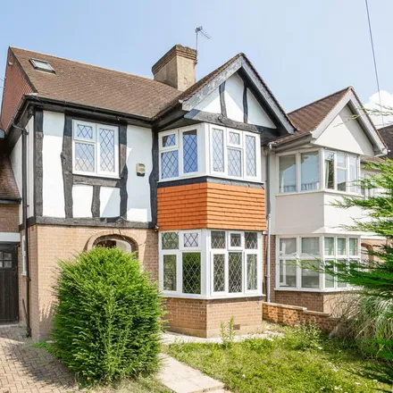 Rent this 4 bed duplex on Sudbrooke Road in London, SW12 8TQ