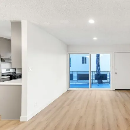 Image 4 - 4711 Beverly Boulevard, Los Angeles, CA 90004, USA - House for rent