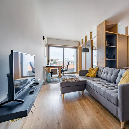 Rent this 1 bed apartment on Clube Desportivo de Portugal in Rua de Pinto Bessa, 4300-428 Porto