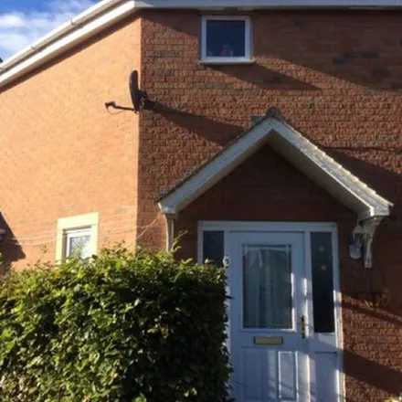 Rent this 3 bed apartment on Rose Close in Great Oakley, NN18 8PA