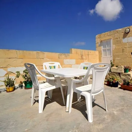 Rent this 2 bed house on Saint Lawrence in SLZ 1040, Malta