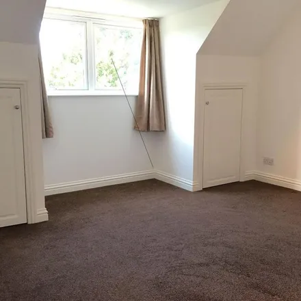 Image 7 - Springboard Tuition / Bramley Bank Short Stay School, 170 Sanderstead Road, London, CR2 0LY, United Kingdom - Apartment for rent