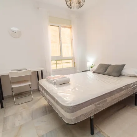 Rent this 2 bed room on Calle Rafaela in 5, 29009 Málaga
