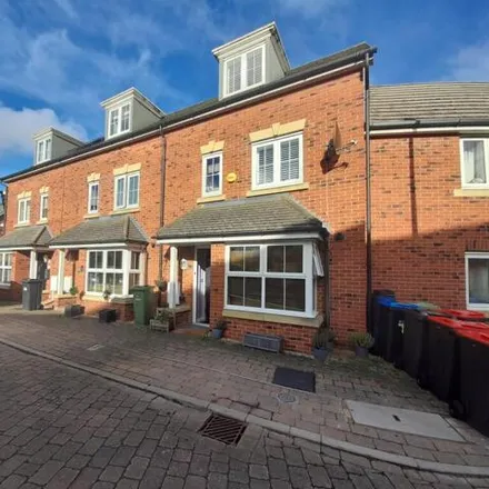 Rent this 4 bed house on Matthau Lane in Milton Keynes, MK4 4TZ