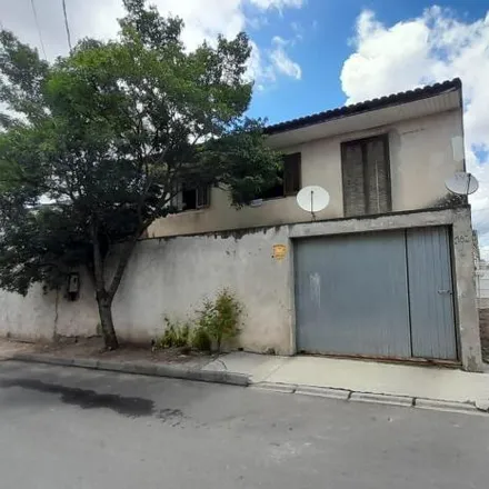 Buy this 4 bed house on Rua Alcides Pereira Munhoz in Cajuru, Curitiba - PR