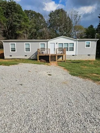 Buy this studio apartment on 1123 Little Dogwood Road in Dogwood Shores, Roane County