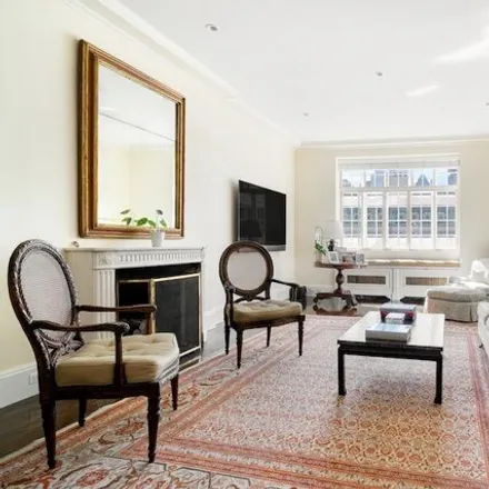 Image 1 - 115 East 67th Street, New York, NY 10065, USA - Apartment for sale