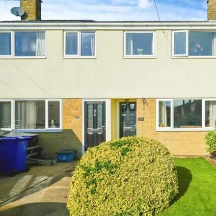 Buy this 3 bed townhouse on 8 Coghill in Bletchingdon, OX5 3BY