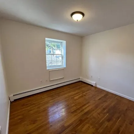 Image 6 - 1549 Haight Avenue, New York, NY 10461, USA - House for rent