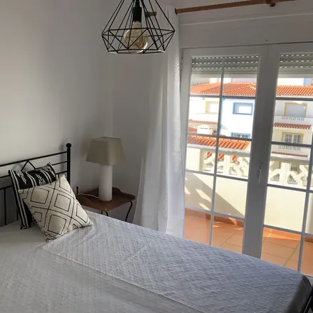 Rent this 4 bed apartment on 2510-451 Madeira