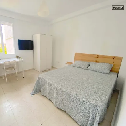 Rent this 4 bed room on Calle Simpecado in 41009 Seville, Spain