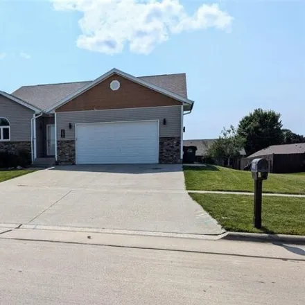 Buy this 4 bed house on 2606 N 27th St in Fort Dodge, Iowa