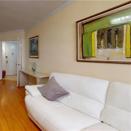 Image 6 - 200 Corbin Place, New York, NY 11235, USA - Condo for sale