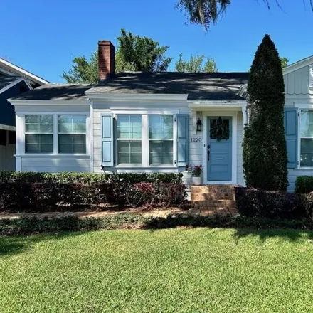 Buy this 2 bed house on Gunnison Avenue in Orlando, FL 32804