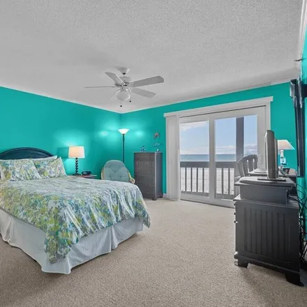 Rent this 3 bed condo on North Topsail Beach