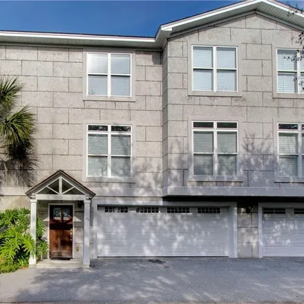 Rent this 3 bed condo on 16 Moss Lane in Mallory Park, Saint Simons