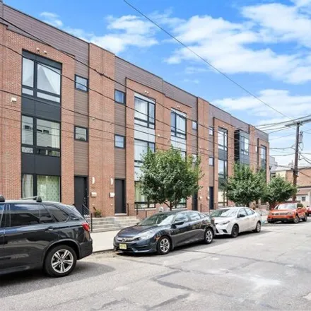 Buy this 3 bed condo on 1336 South Howard Street in Philadelphia, PA 19147