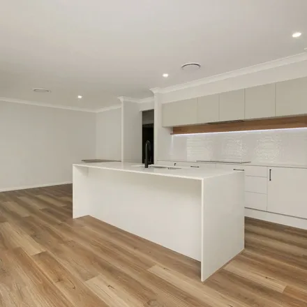 Rent this 4 bed apartment on Scarborough Way in Dunbogan NSW 2443, Australia