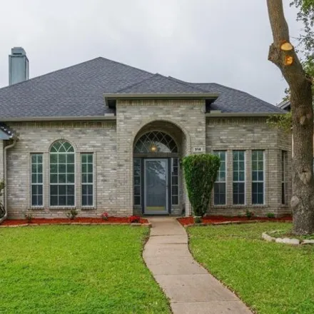 Buy this 3 bed house on 914 East Grubb Drive in Mesquite, TX 75149
