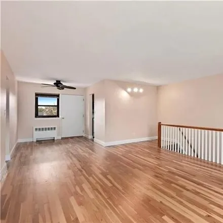 Image 3 - 50 West Street, Village of Mamaroneck, NY 10528, USA - Apartment for sale