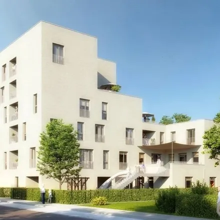 Rent this 4 bed apartment on Rösrather Straße 45 in 51107 Cologne, Germany