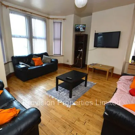 Image 5 - Hill Top Street, Leeds, LS6 1NW, United Kingdom - Apartment for rent