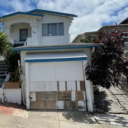 Buy this 3 bed house on 1348 East 26th Street in Oakland, CA 94622