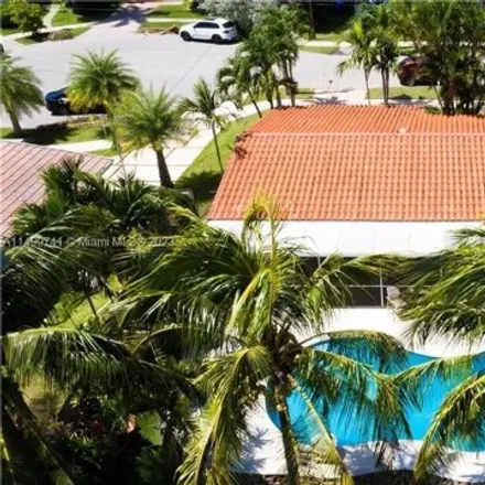 Image 7 - 1190 Grant Street, Hollywood, FL 33019, USA - House for sale