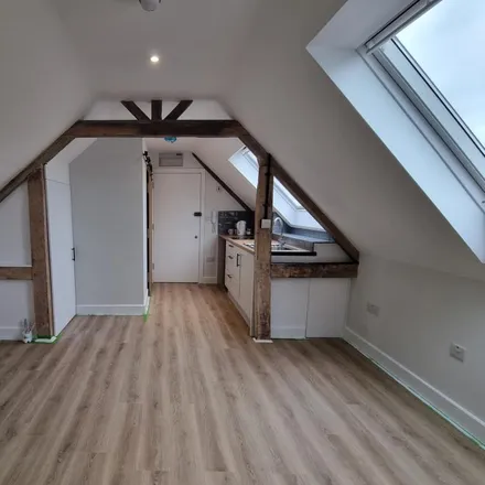 Rent this studio apartment on West St. Helen Street in Abingdon, OX14 5BL