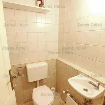 Rent this 4 bed apartment on TIT Természettudományi Stúdió in Budapest, Zsombolyai utca 6