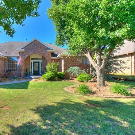 Buy this 3 bed house on 1032 Hunters Pointe Road in Edmond, OK 73003