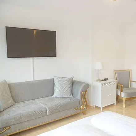 Rent this 3 bed apartment on Ulm in Baden-Württemberg, Germany
