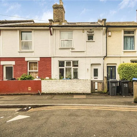 Rent this 3 bed house on St. Mark's Road in London, CR4 2LF