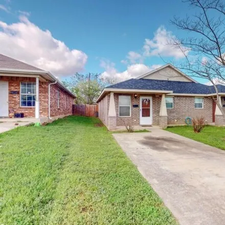 Image 4 - 1433 E Robert St, Fort Worth, Texas, 76104 - House for rent