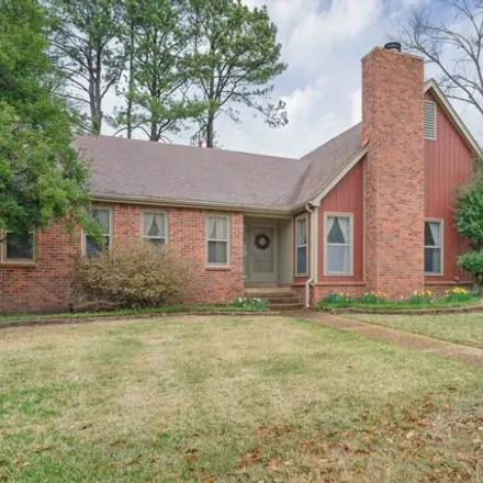 Buy this 5 bed house on Rockcreek Parkway in Memphis, TN 38016