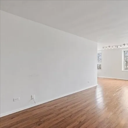 Image 6 - 209-20 18th Avenue, New York, NY 11360, USA - Apartment for sale