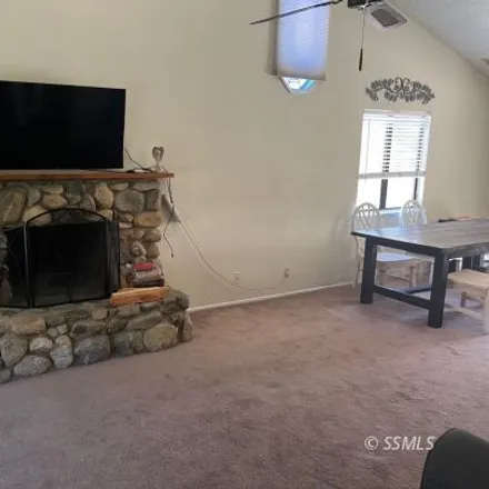 Image 4 - 1231 Mountain View Drive, Ridgecrest, CA 93555, USA - House for sale