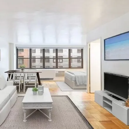 Image 2 - 209 East 56th Street, New York, NY 10022, USA - Apartment for sale