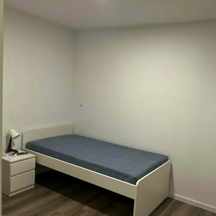 Rent this 8 bed room on Rua do Alto da Bela in 4300-538 Porto, Portugal