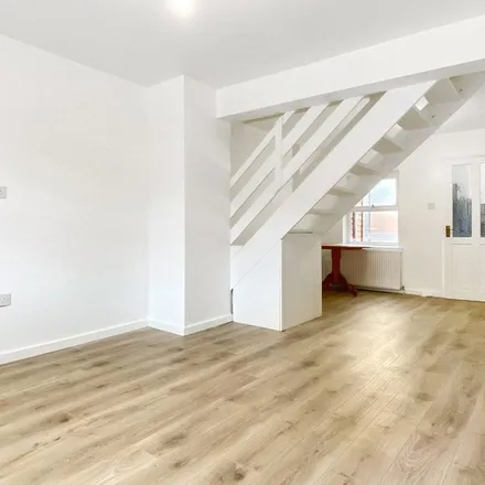 Rent this 2 bed apartment on Manor Road / Frobisher Road in Manor Road, London