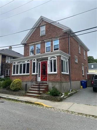 Rent this 4 bed house on 3 Bush Street in Newport, RI 02840