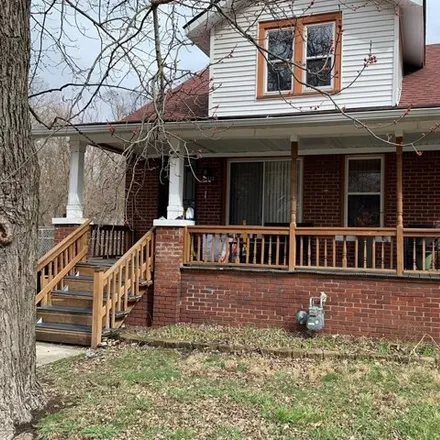 Buy this 4 bed house on 7470 Chippewa Avenue in Detroit, MI 48221
