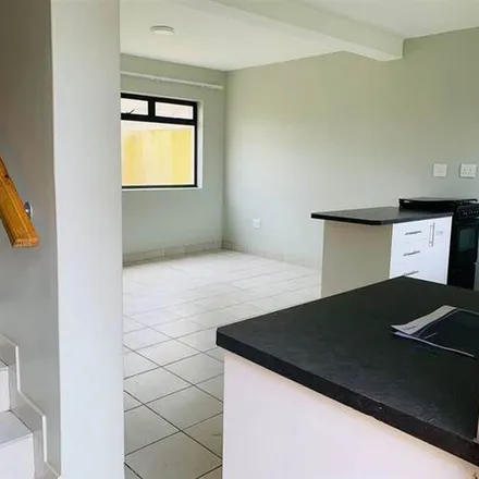 Image 1 - Minjetto Road, Buffalo City Ward 31, Kidd's Beach, South Africa - Apartment for rent