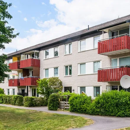 Rent this 3 bed apartment on Fogdegatan 28 in 586 47 Linköping, Sweden