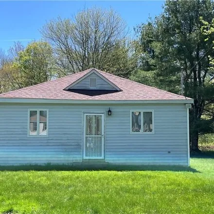Buy this 3 bed house on 384 Park Hill Road in Fallsburg, Sullivan County