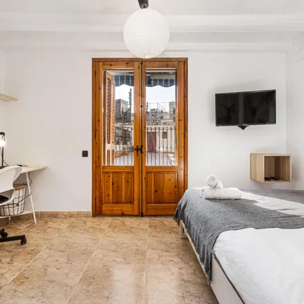 Rent this 5 bed room on Carrer Ample in 3, 08002 Barcelona