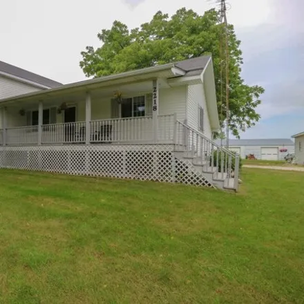 Buy this 3 bed house on Russell Road in Winthrop Harbor, IL 60099