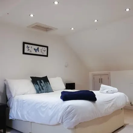 Rent this 1 bed apartment on Newbury in RG14 5QA, United Kingdom