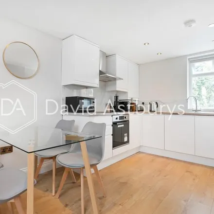 Rent this 2 bed apartment on 50 Queens Avenue in London, N10 3NR